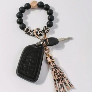 💥 SILICONE BEADED BANGLE LEOPARD PRINT KEYCHAIN 💥
